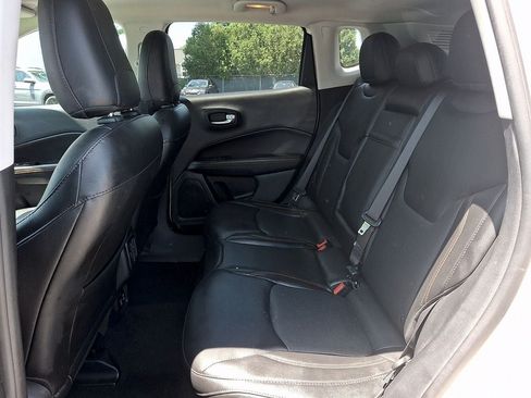 Used 2018 Jeep Compass Limited w/ Navigation Group AWD/4WD image 10
