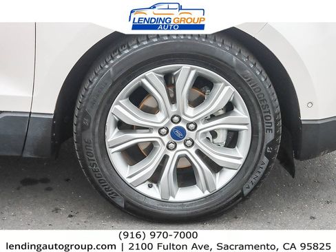 Used 2019 Ford Edge Titanium w/ Equipment Group 301A image 9