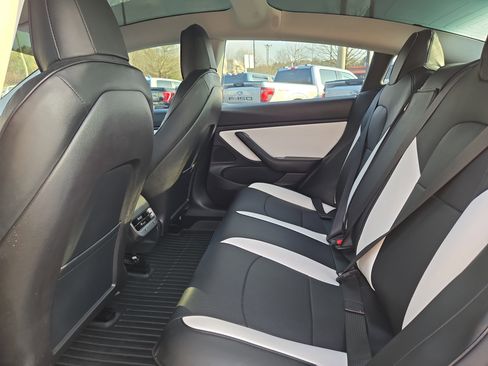 Used 2018 Tesla Model 3 Performance image 13