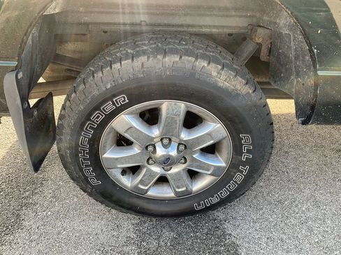 Used 2013 Ford F150 XLT w/ Luxury Equipment Group AWD/4WD image 9