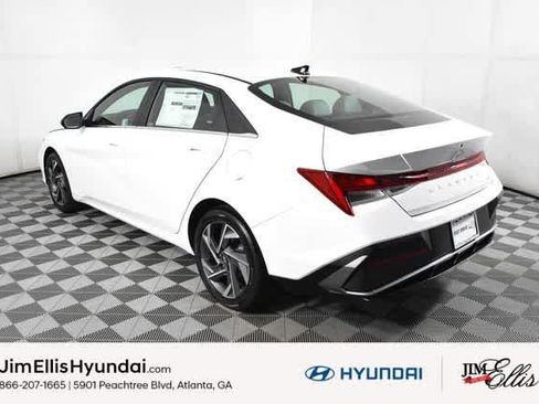 New 2025 Hyundai Elantra Limited w/ Cargo Package image 4