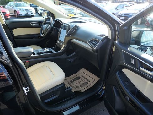 Used 2021 Ford Edge SEL w/ Cargo Accessory Package image 16
