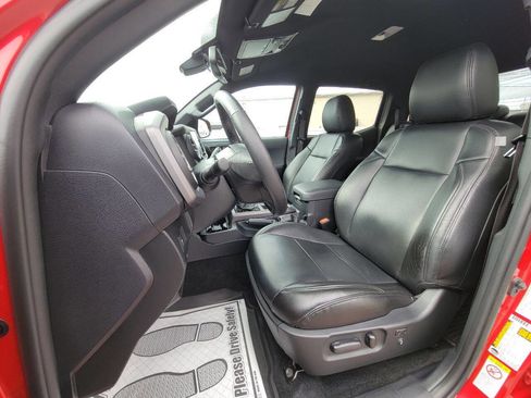 Used 2020 Toyota Tacoma 4x4 Double Cab image 13
