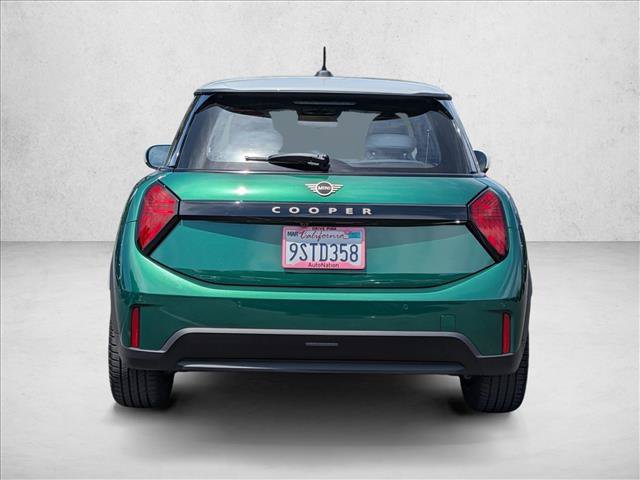 Used 2025 MINI Cooper 2-Door Hardtop FWD image 7