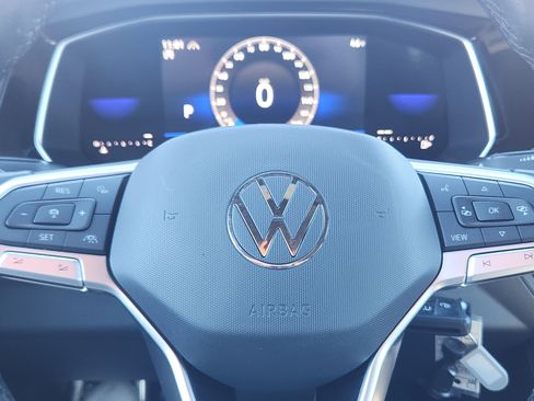 Used 2023 Volkswagen Jetta Sport image 7