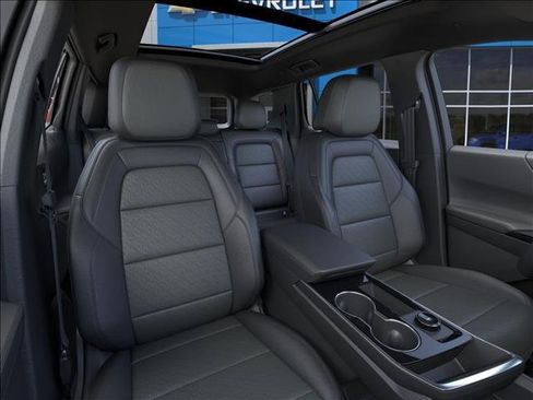 New 2026 Chevrolet Equinox LT w/ Convenience Package II image 16