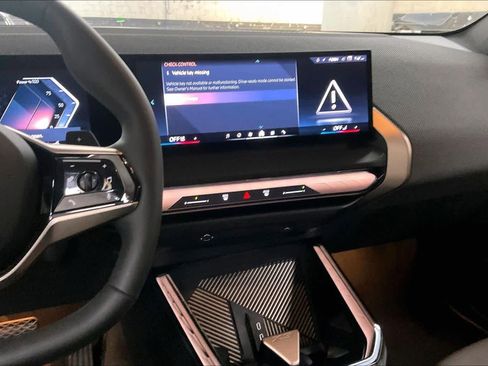 Used 2025 BMW X3 xDrive30i w/ Premium Package image 9