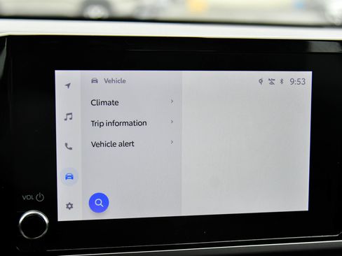 Used 2025 Toyota Camry LE image 23