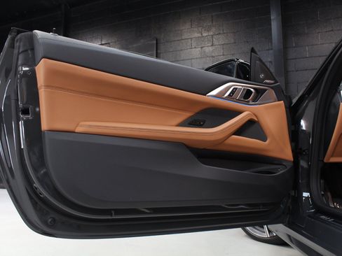 Used 2024 BMW M440i Convertible w/ Premium Package RWD image 37