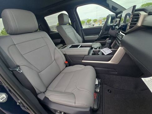New 2026 Toyota Tundra Limited AWD/4WD image 10