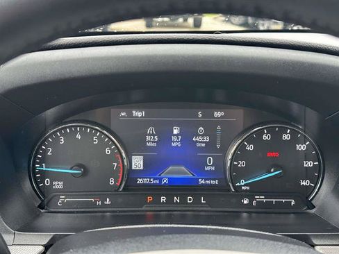 Used 2023 Ford Explorer XLT w/ Equipment Group 202A AWD/4WD image 18
