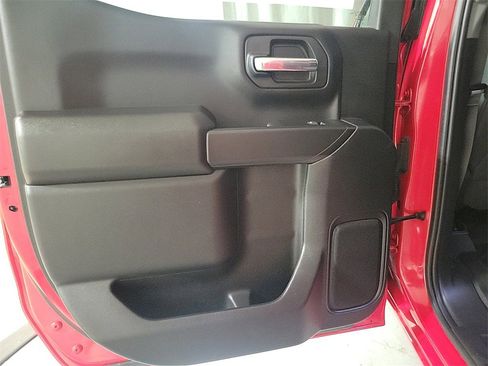 Used 2023 Chevrolet Silverado 1500 Custom image 18