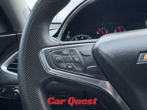 Used 2020 Chevrolet Malibu LT FWD image 25