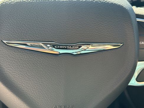New 2026 Chrysler Pacifica Limited FWD image 29