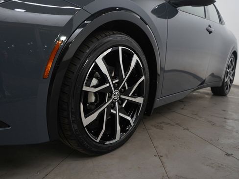 Used 2025 Toyota Prius XSE image 27