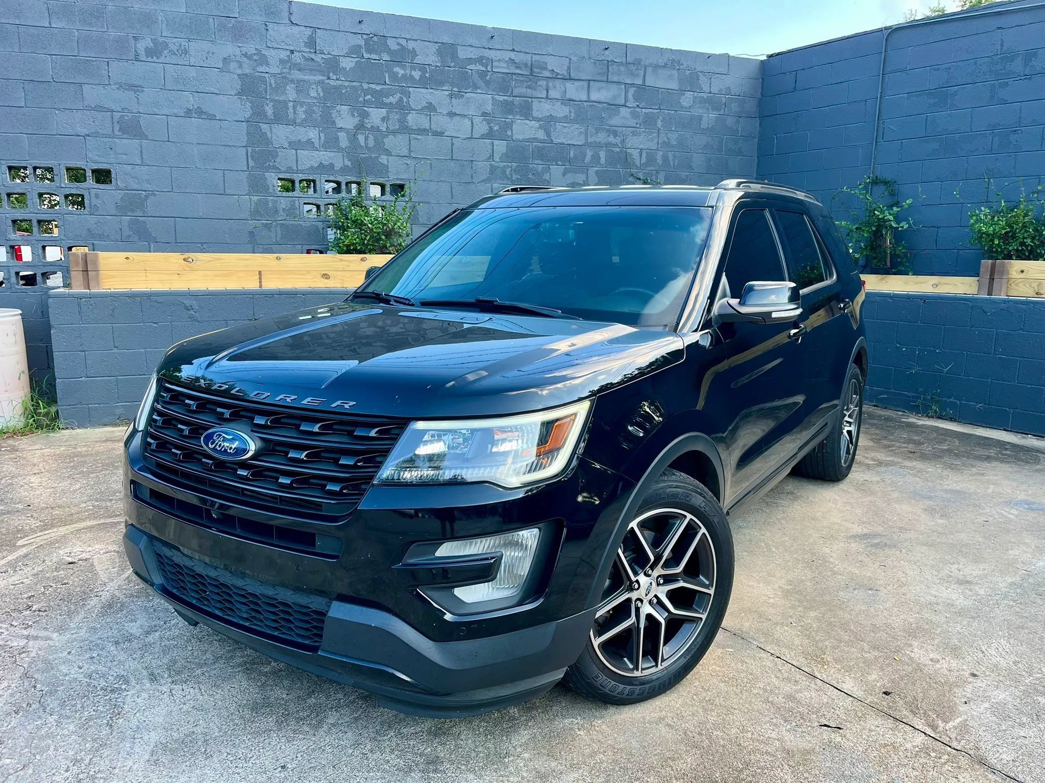 Used 2016 Ford Explorer Sport w/ Equipment Group 401A AWD/4WD image 1