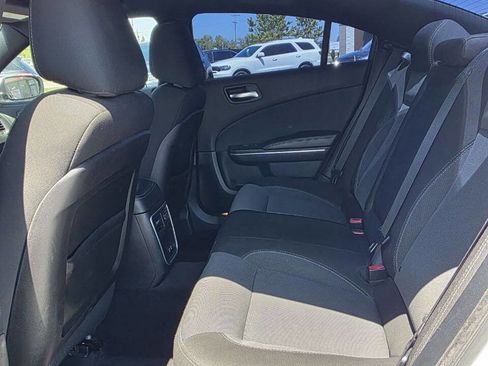 Used 2018 Dodge Charger SXT RWD image 17