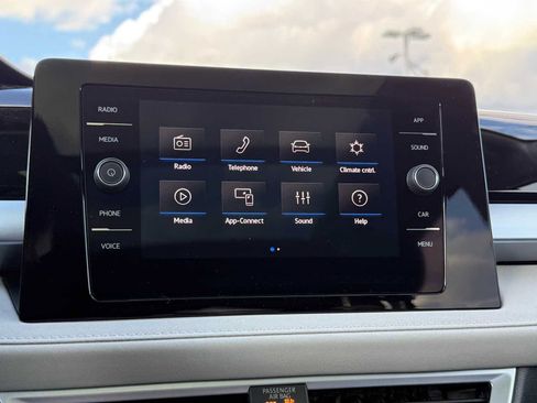 New 2026 Volkswagen Taos SE AWD/4WD image 15