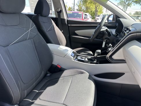Used 2024 Hyundai Tucson SE image 13