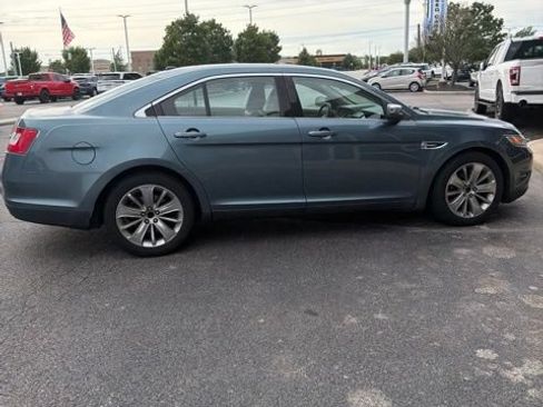 Used 2010 Ford Taurus Limited FWD image 5