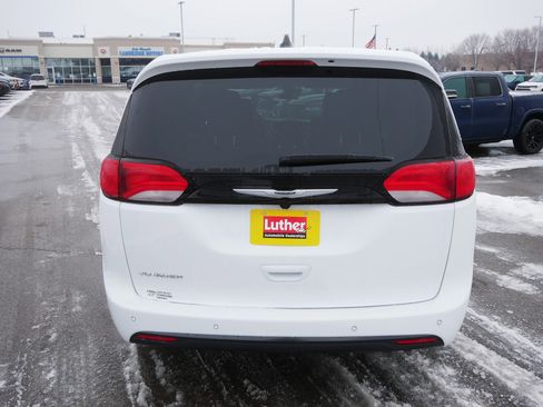 New 2026 Chrysler Voyager LX image 3