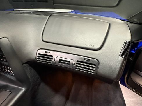 Used 1996 Chevrolet Corvette Convertible RWD image 32