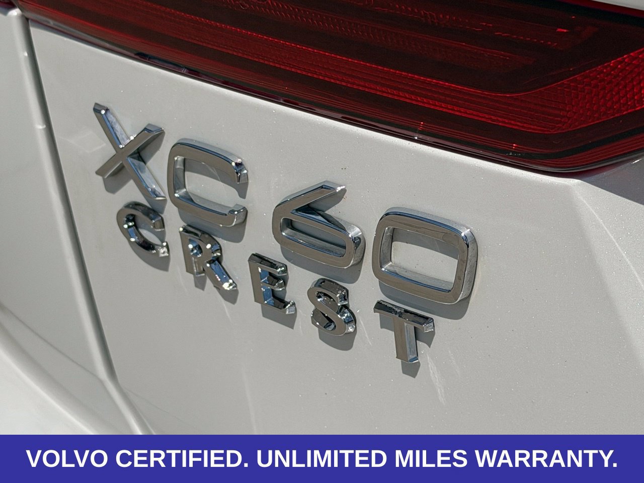 Certified 2026 Volvo XC60 B5 Plus AWD/4WD image 11