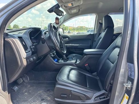 Used 2022 Chevrolet Colorado Z71 AWD/4WD image 11