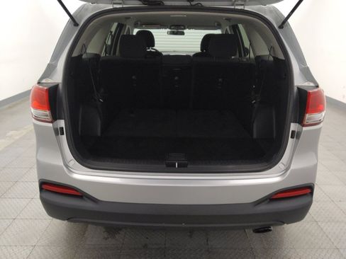 Used 2018 Kia Sorento AWD image 29