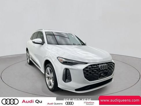 Certified 2025 Audi Q5 2.0T Premium Plus w/ Premium Plus image 1