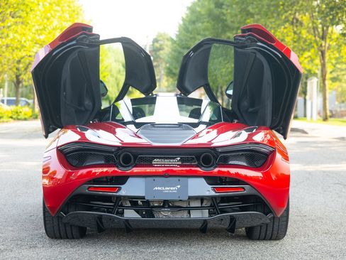 Used 2021 McLaren 720S Performance RWD image 35