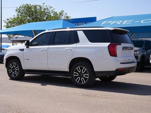 Used 2024 GMC Yukon AT4 w/ Technology Package AWD/4WD image 3