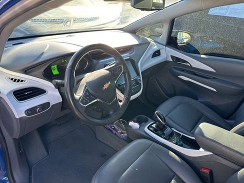 Used 2019 Chevrolet Bolt Premier w/ Infotainment Package image 12