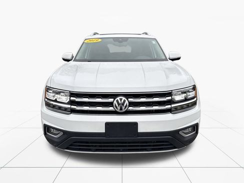 Used 2019 Volkswagen Atlas SEL Premium image 2
