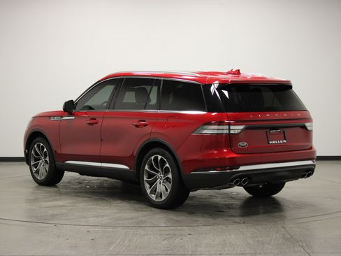 Used 2025 Lincoln Aviator Reserve w/ Illumination Package image 6
