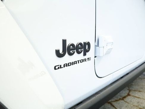 New 2026 Jeep Gladiator Mojave AWD/4WD image 13