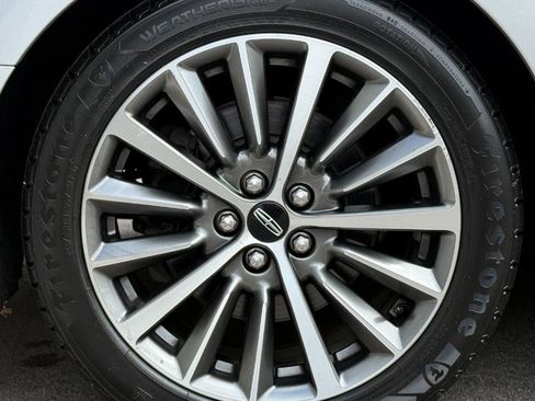 Used 2018 Lincoln MKZ Premiere FWD image 26