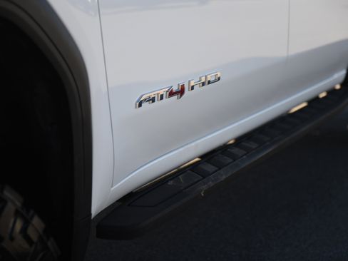 Used 2024 GMC Sierra 2500 AT4 w/ Technology Package image 5