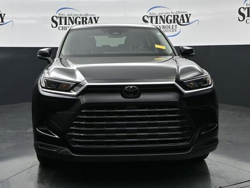 Used 2026 Toyota Grand Highlander FWD image 2