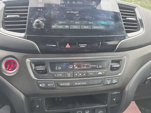 Used 2024 Honda Passport TrailSport image 18