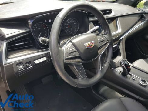 Certified 2023 Cadillac XT5 Premium Luxury w/ Technology Package AWD/4WD image 19