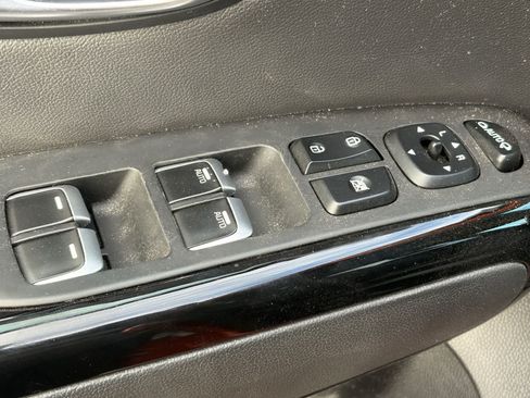 Used 2018 Kia Soul ! w/ Tech Package FWD image 5