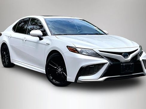 Used 2021 Toyota Camry XSE w/ Cold Weather Package FWD image 2
