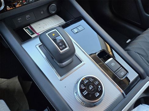 New 2025 Mitsubishi Outlander SEL image 12