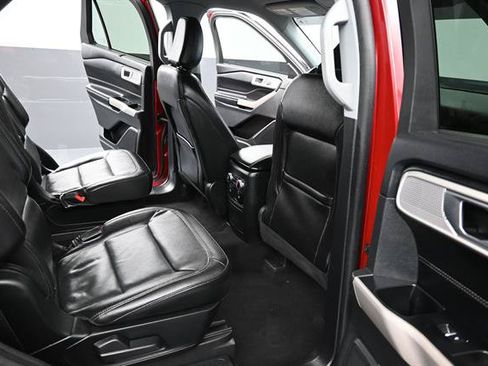 Used 2022 Ford Explorer Limited w/ Equipment Group 301A RWD image 20