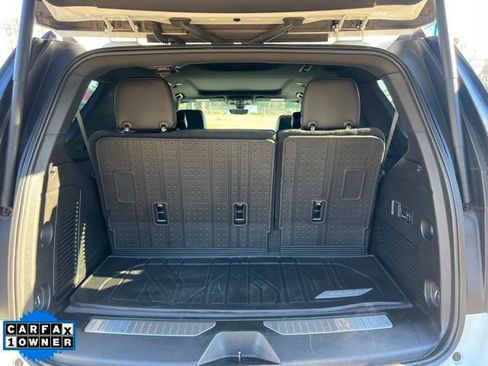 Used 2021 Chevrolet Tahoe Premier w/ Premium Package image 10