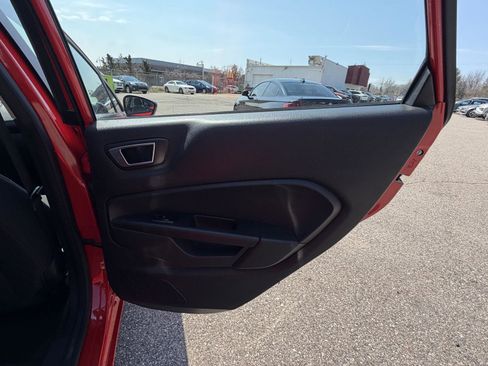 Used 2015 Ford Fiesta SE w/ Comfort Package image 24