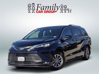 Used 2025 Toyota Sienna XLE video 1