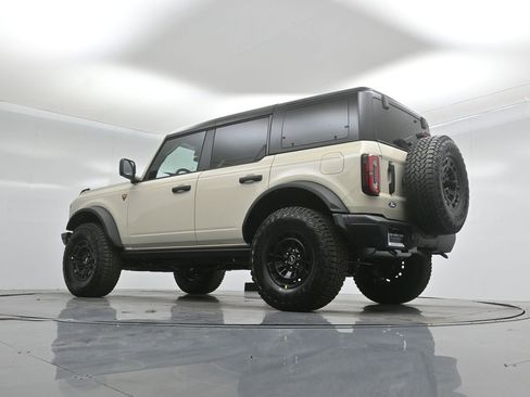 New 2026 Ford Bronco Badlands image 48