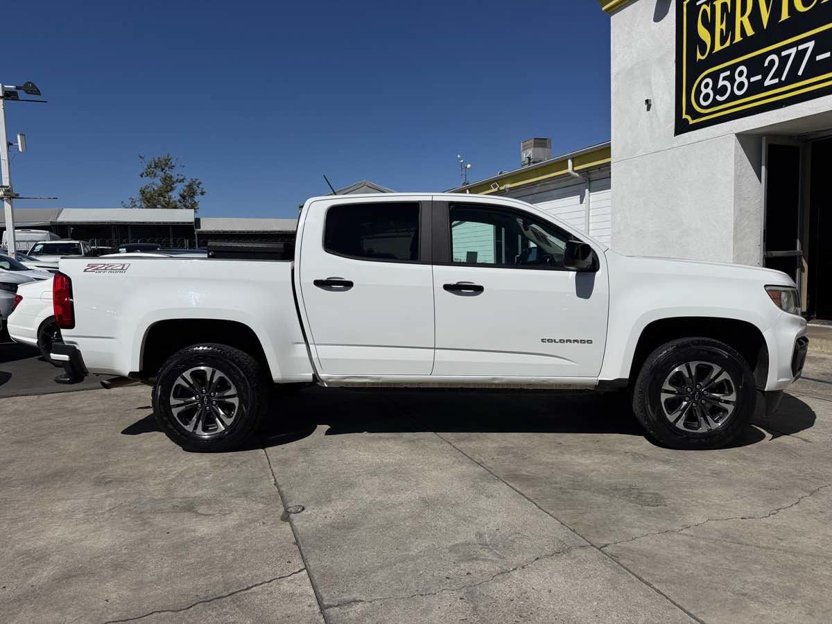 Used 2021 Chevrolet Colorado Z71 w/ Safety Package AWD/4WD image 8